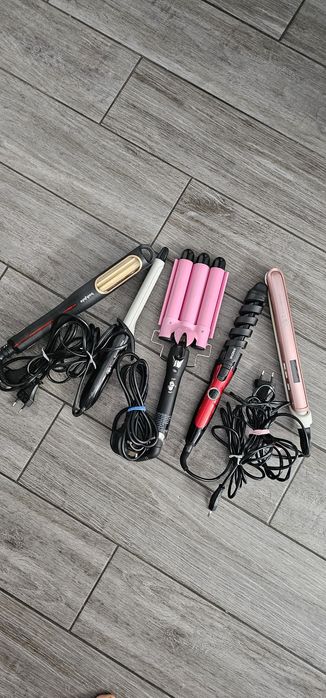 Vand acest kit de ondulatoare de par.