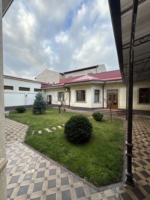 Охунбобевда 6 сотоклик евро ховли сотилади