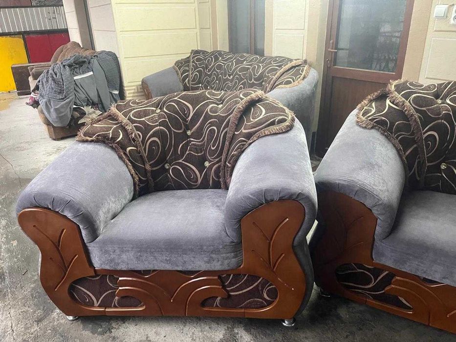 Диван с креслами