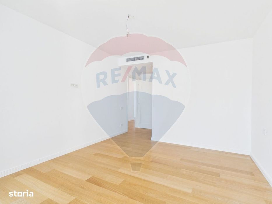 Apartament 4 camere + terasa 91 mp North Avenue