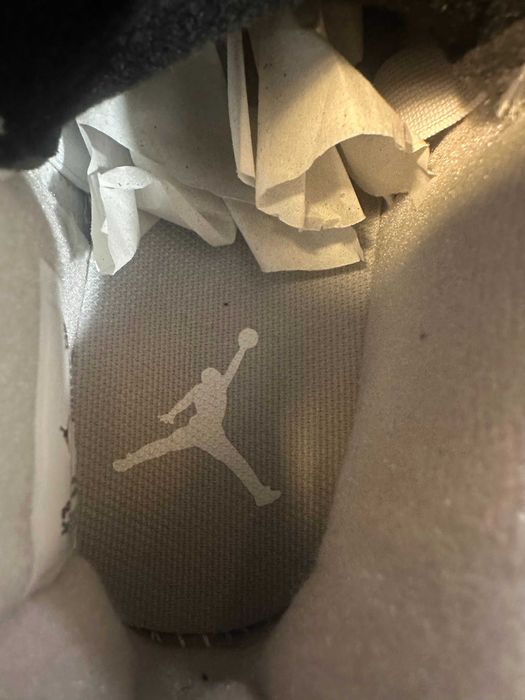 Nike Air Jordan 4 Retro alb cu gri, marimea 38