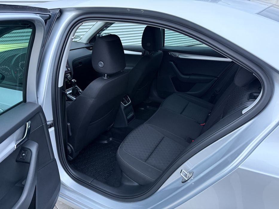 Skoda Octavia ,1.6Tdi 115cp  Navi-ful led -incalzire scaune
