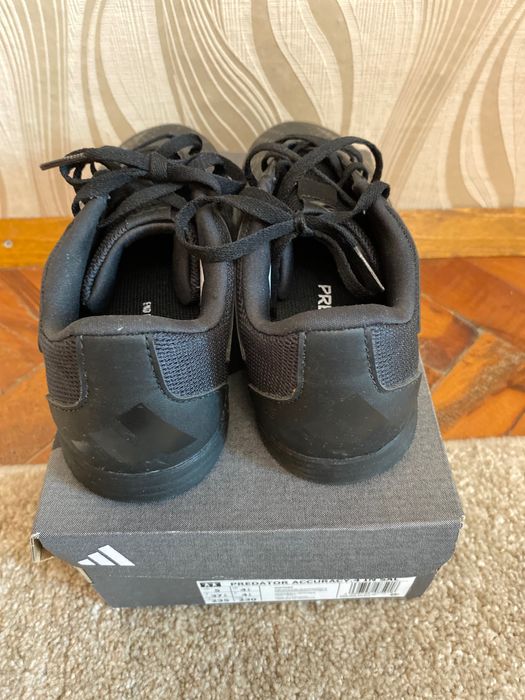 Маратонки Adidas Predator 37 1/3