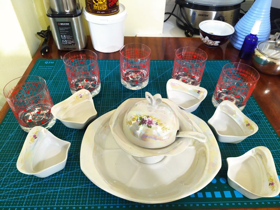 Фарфоровый набор для соусов.