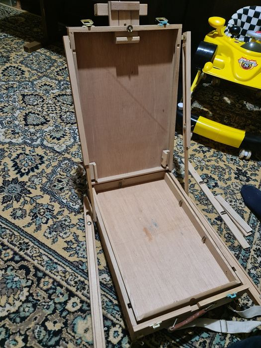 Этюдник (мальберт) на  деревянных ножках