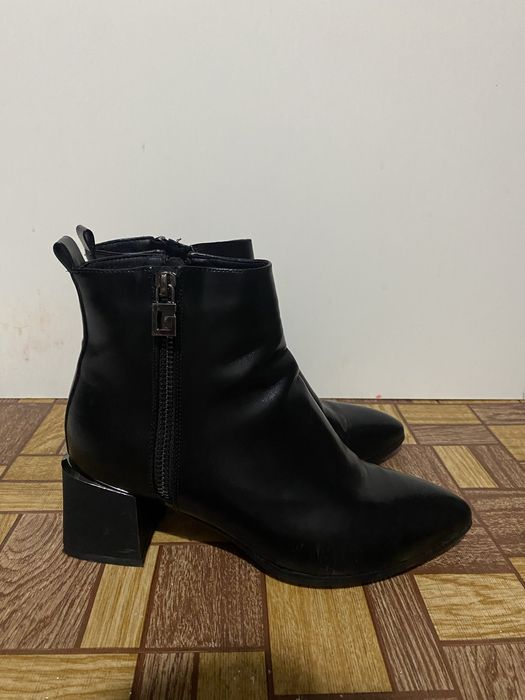 Продам ботильоны натур кожа