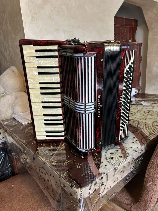 Vand hohner Bandon!! 80!! 4000 Lei!!