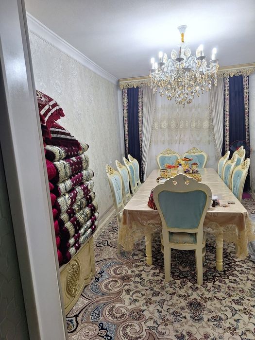 Срочно Юнусобод 19квартал 4хонали квартира мебеллари билан сотилади