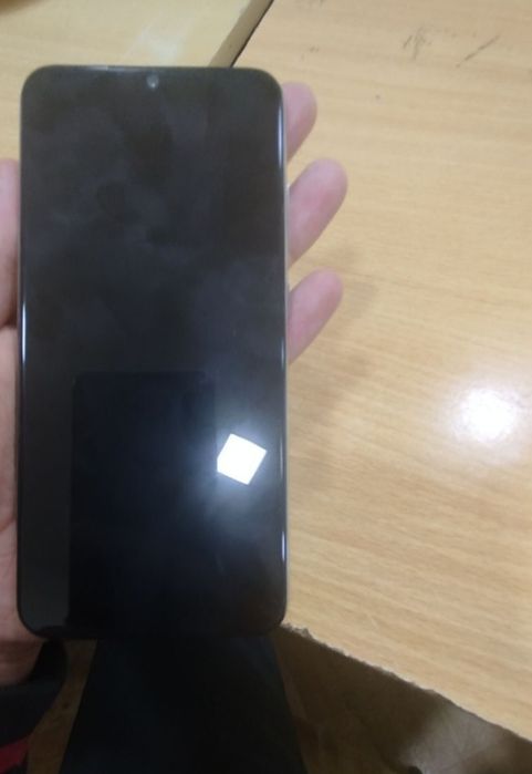 Redmi not 8T srochna sotiladi hamyonbob