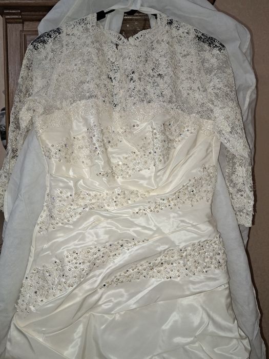 Продам свадебное платье с сумочкой