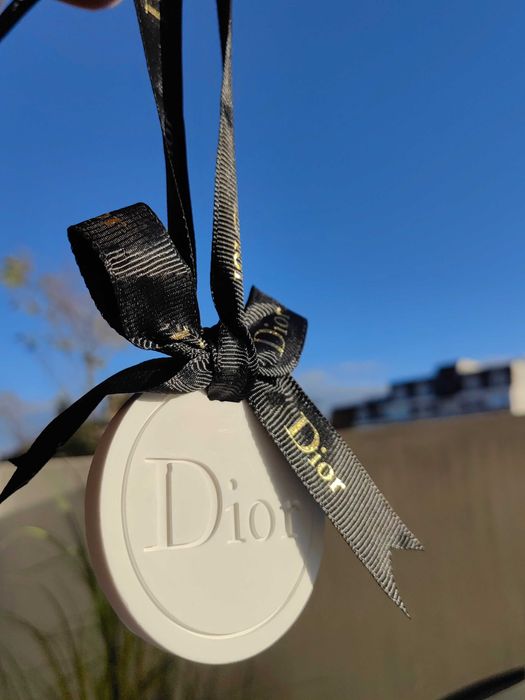 Луксозен ароматизатор за кола Dior подходящ а подарък