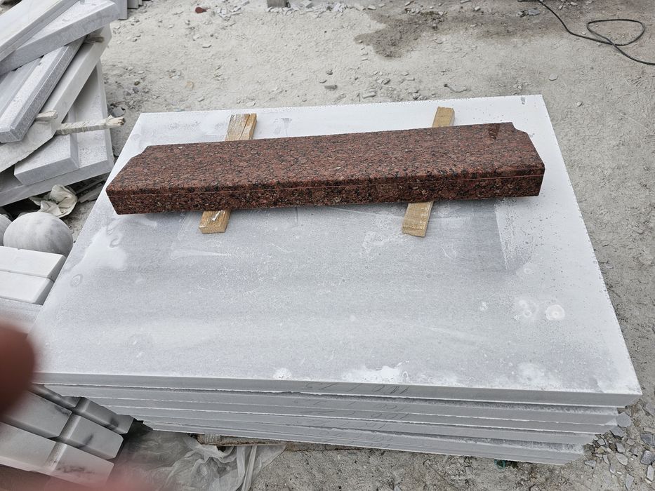 Подпрозоречни первази, шапки, прагове от варовик, мрамор и гранит