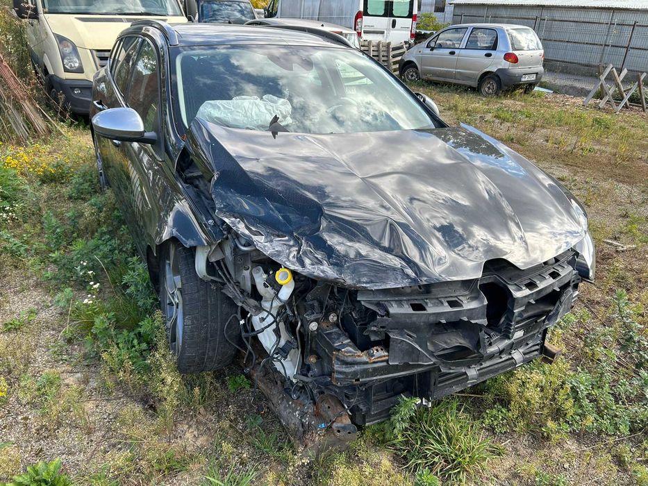 Renault Megane GT 1.6 benzina 205 cp 2018 avariat