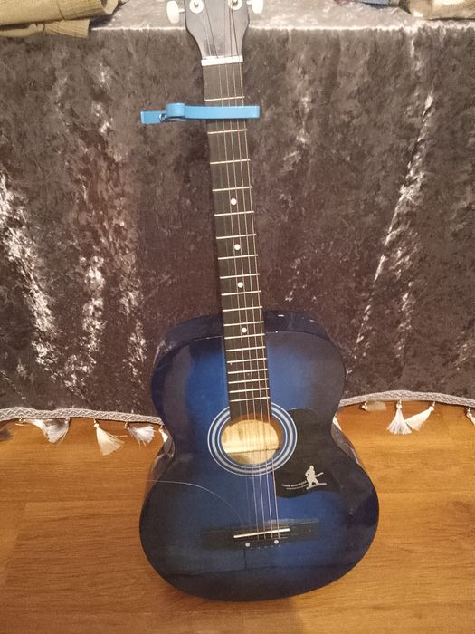 Гитара музыкалны