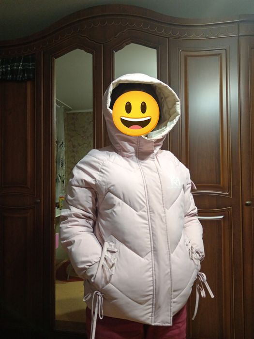 Продам зимнии куртки.