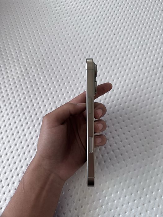 Продам iPhone 16 Pro 256 ГБ, 92% серого цвета.