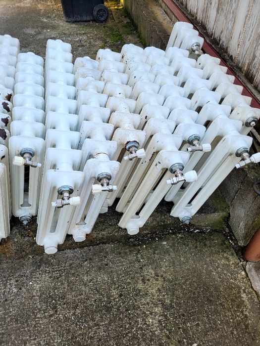 Vând centrala Viessmann și calorifere fontaa