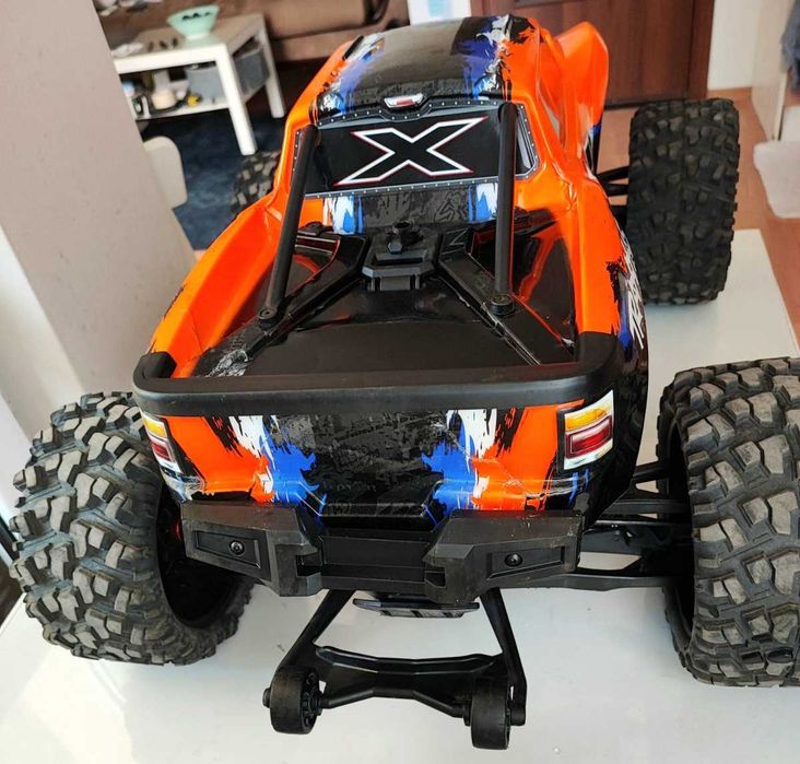 RC X maxxs   TRAXXAS