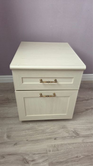 Продается письменый стол