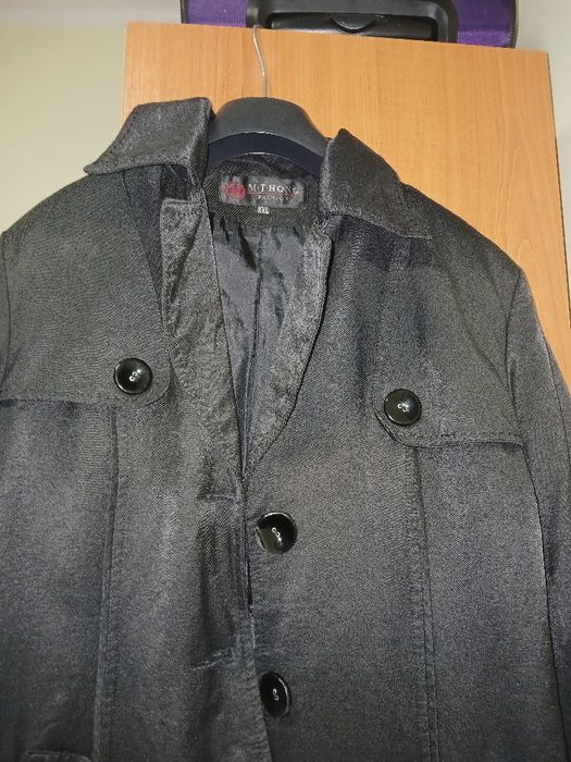 Pardesiu frumos negru