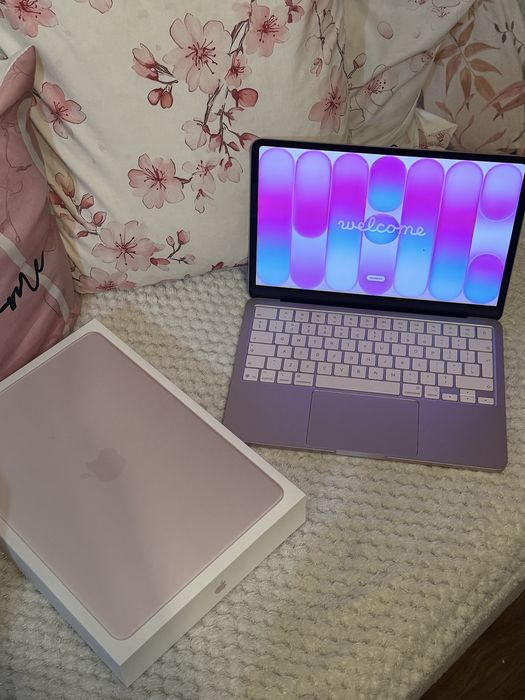 MacBook Neo - blush (pink)