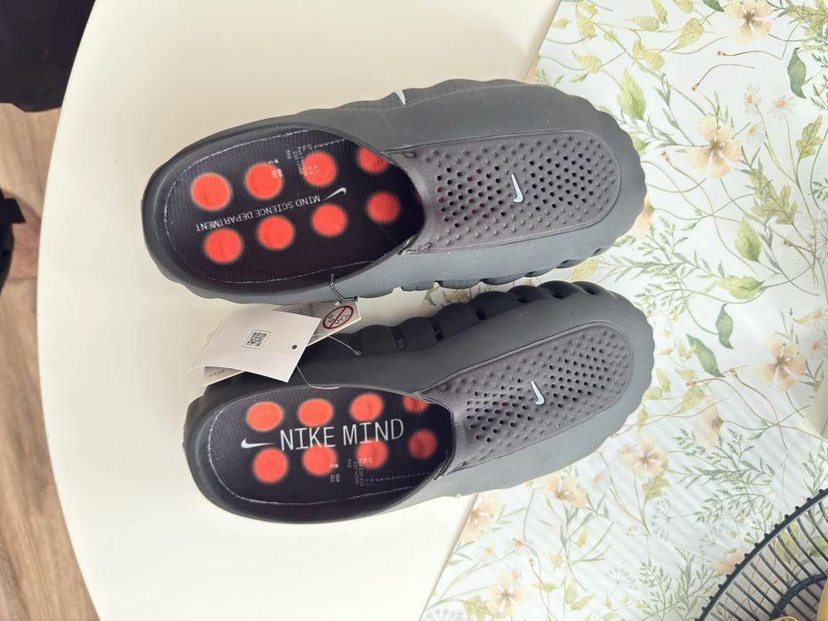 Slapi nike mind 42