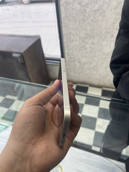 Iphone 12 sotiladi holati yaxshi 86yomkust 128xotira