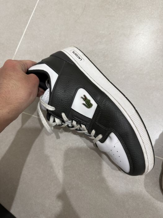 Продам кеды черно-белые от Lacoste