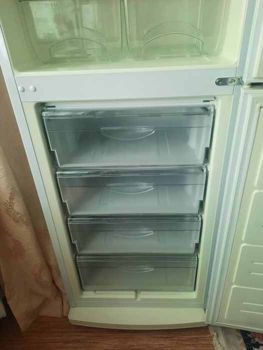 Продам холодильник Атлант