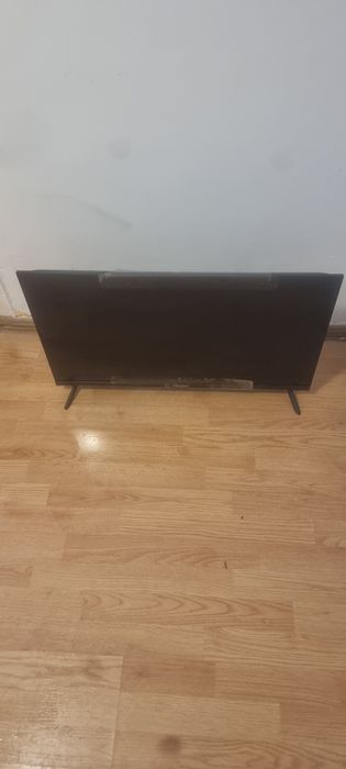 3 televizoare diagonala 81