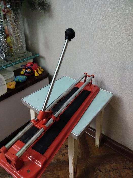 Продам плиткорез