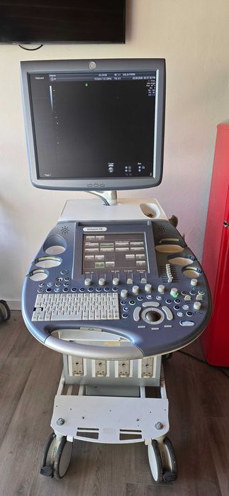 URGENT! VAND Lot ecografe GE Voluson E8 Expert, sonde medicale, !!CADOU!! - multifunctionala color HP CM4540MFP