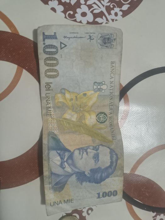 Bancnota 1000 de lei cu Eminescu