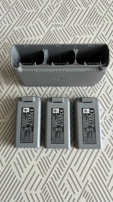 Drona DJI Mini 2 Fly More Combo