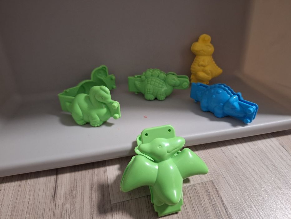 Matrite si jucarii playdoh