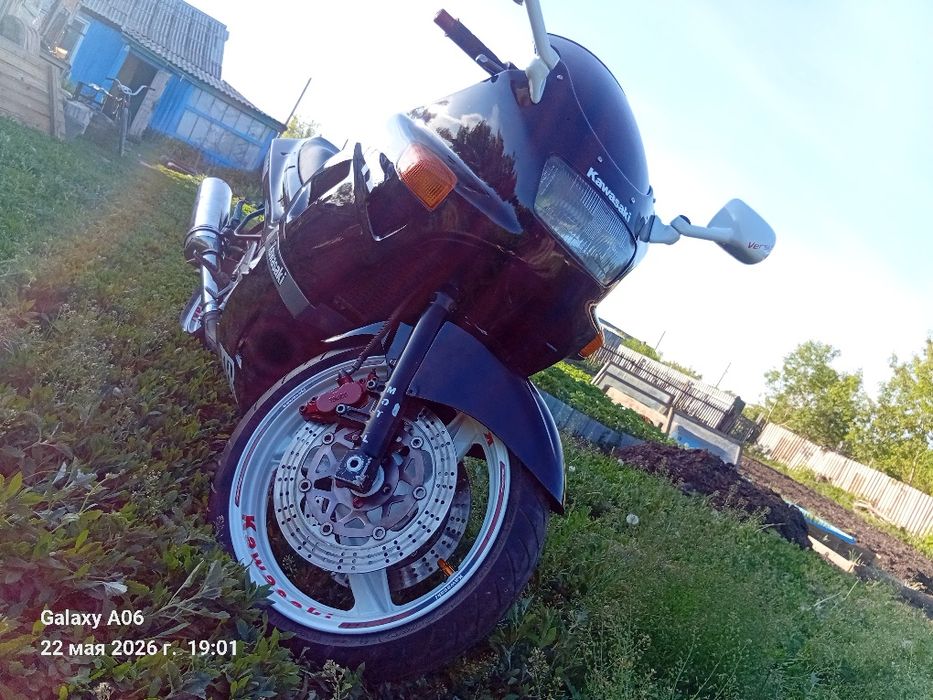 Продам kawasaki zzr600