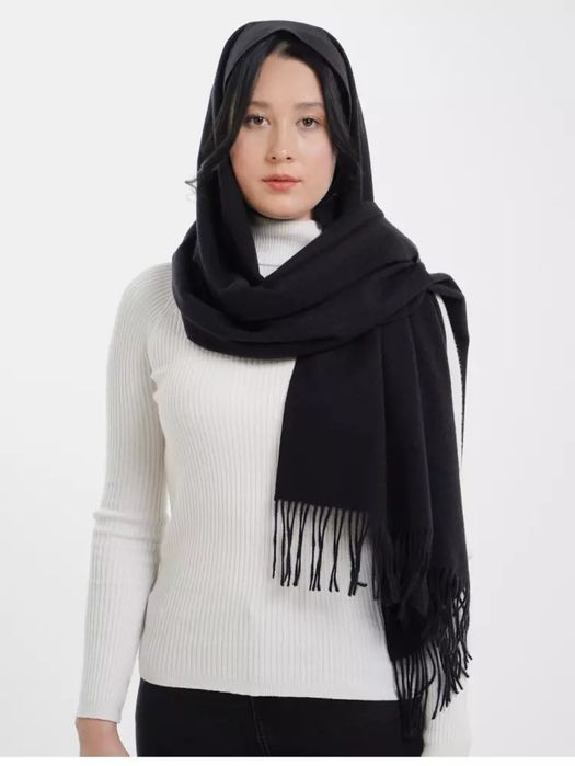 Qizlar uchun sharf Indi sotuvda mavjud