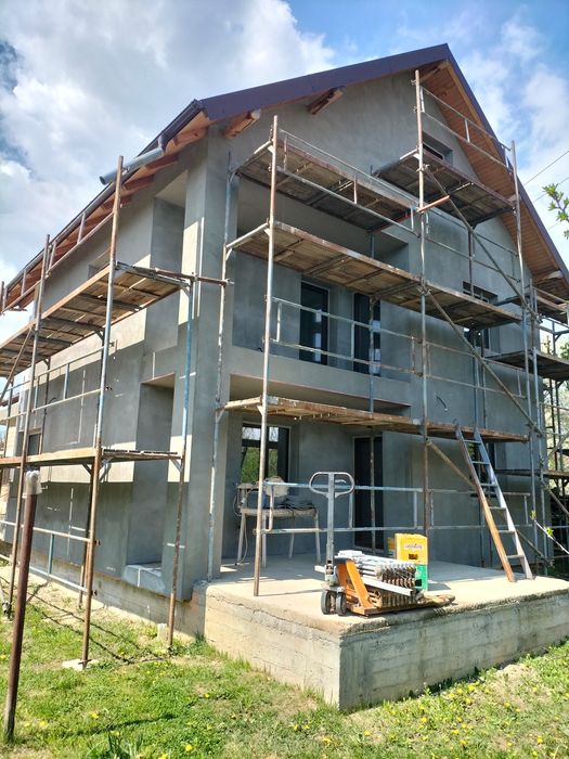 Închirieri popi și schele metalice