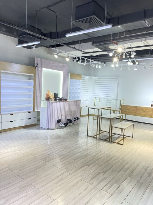 Бутик в ТЦ «Коркем центр» на ул.Туркестан 10