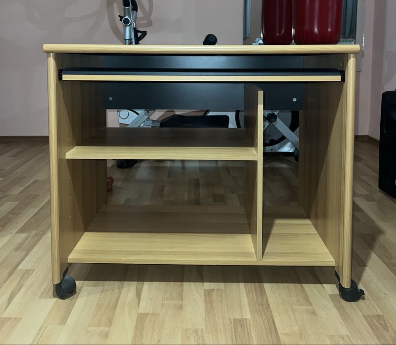 Компютърно бюро на колелца със стойка за клавиатура – светъл дъб