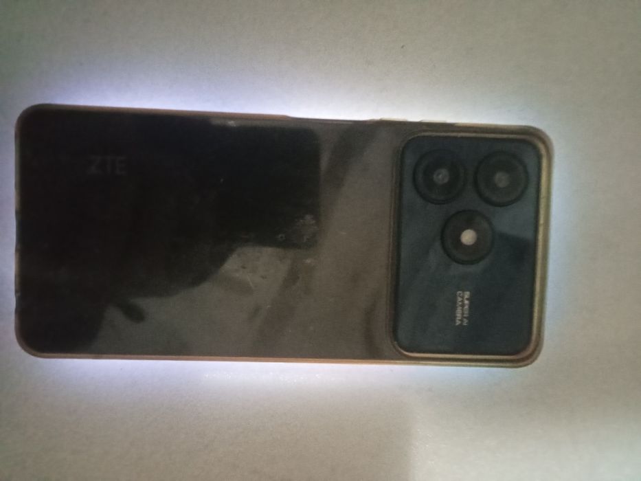 Продам сотовый телефон