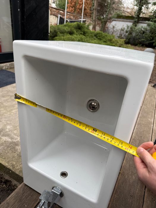 Мивка Catalano с италиански смесител – отлично състояние