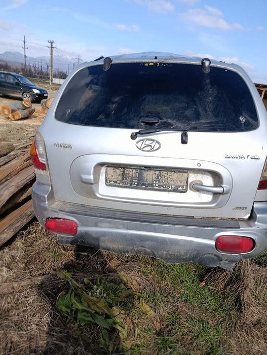 Hyundai Santa Fe( pentru piese)