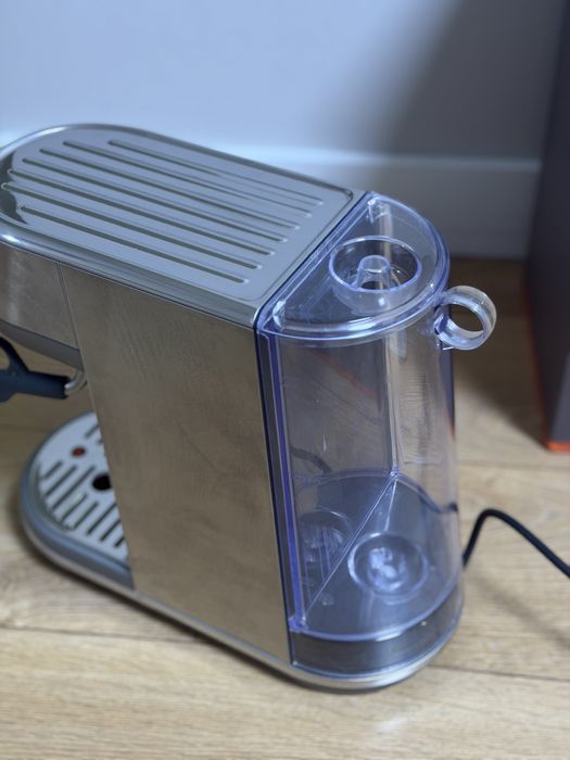 Bork кофеварка кофемашинка C 702