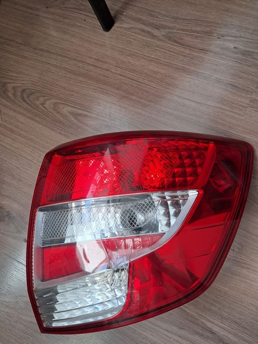 Задний правый фонарь лада гранта фл