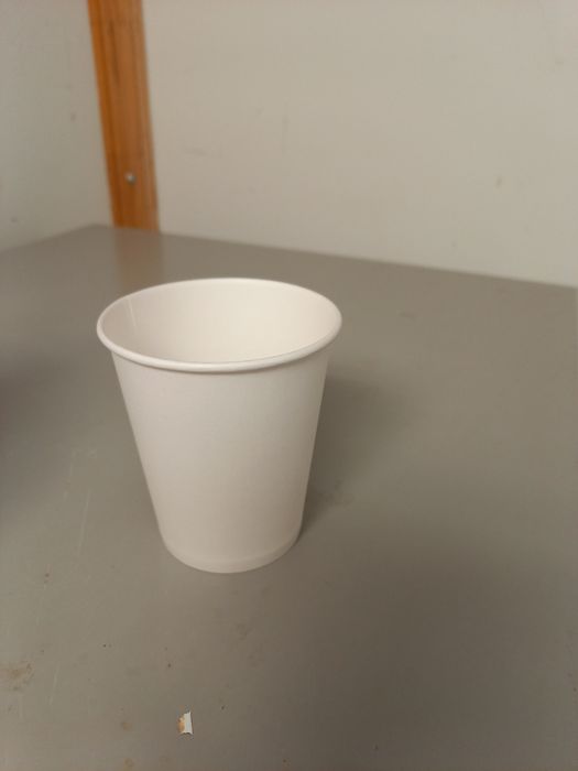 Одноразовые стакан