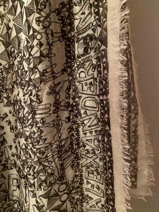 Оригинален шал, Mcqueen