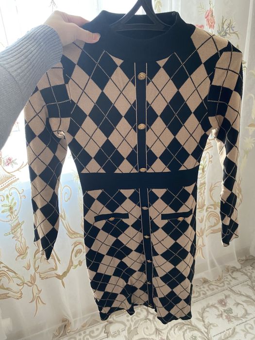 Продам платье ,  маленький размер