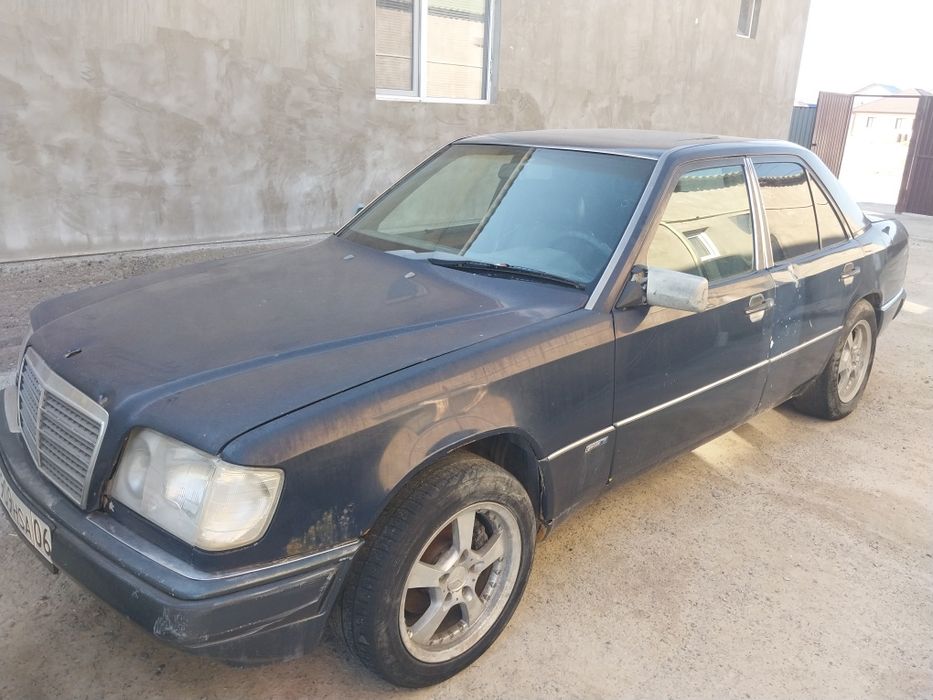 автомобиль Мерседес бенц