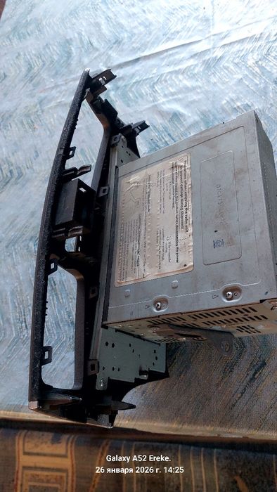 Авто магнитола.  На  Lexus  ec 330.